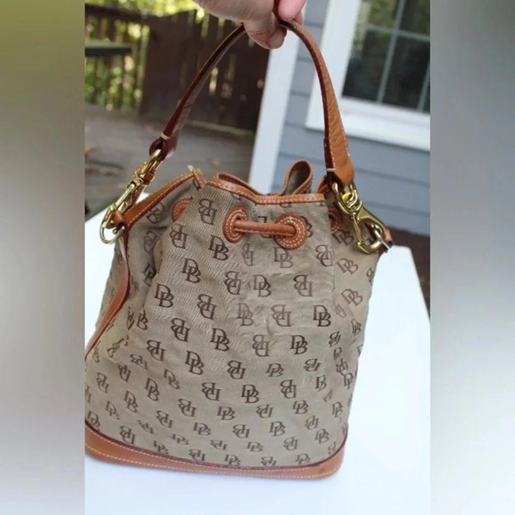 Vintage Dooney & Bourke drawstring bag - Picture 14 of 16